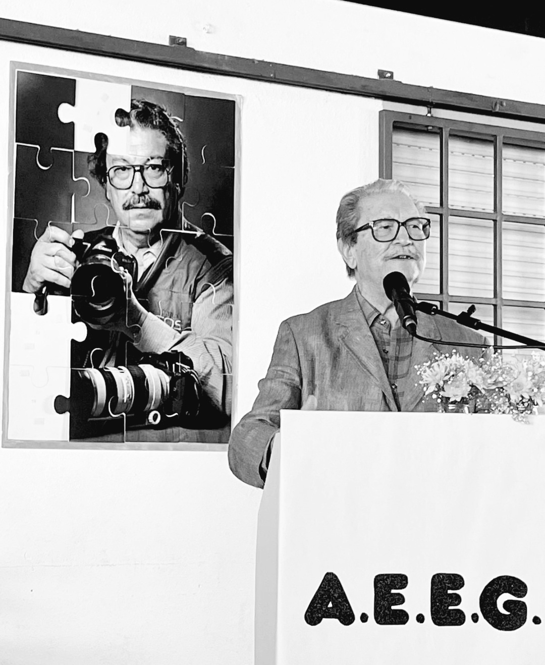 Read more about the article 🖤 Adeus a Eduardo Gageiro — o nosso Patrono, o fotógrafo da liberdade. 